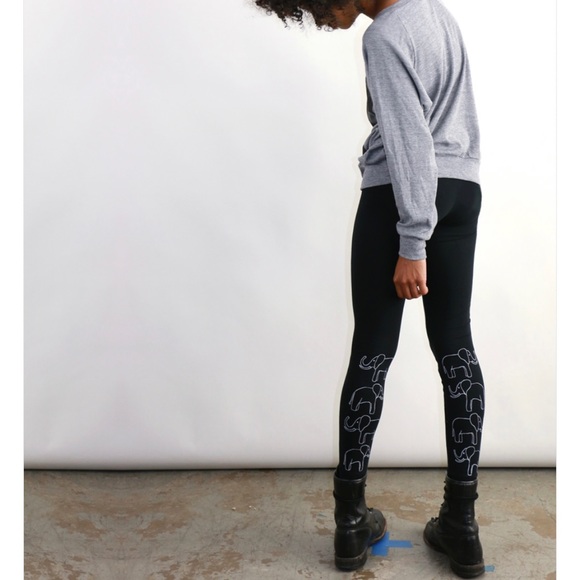 Supermaggie adorable leggings with elephants on back of calves - Picture 6 of 7